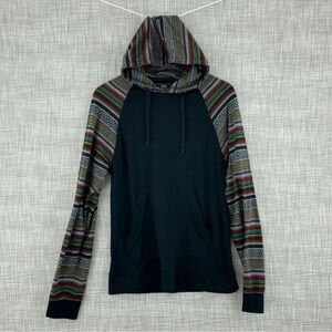 Beautiful Giant Women's Size Medium Hoodie long sleeve 9620